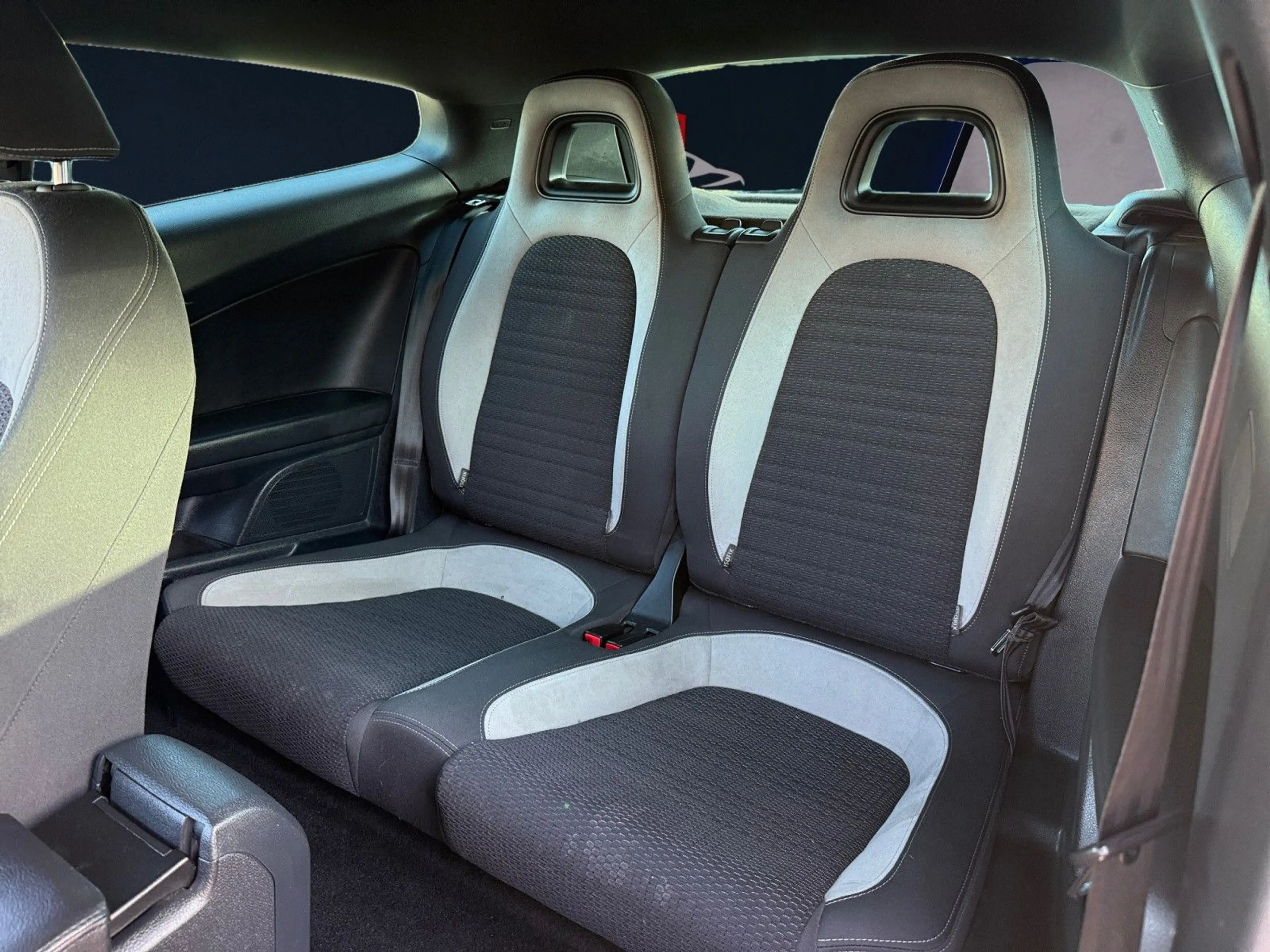 Volkswagen Scirocco /R-Line/Sport/19"/Xenon/Exclusive — photo 11