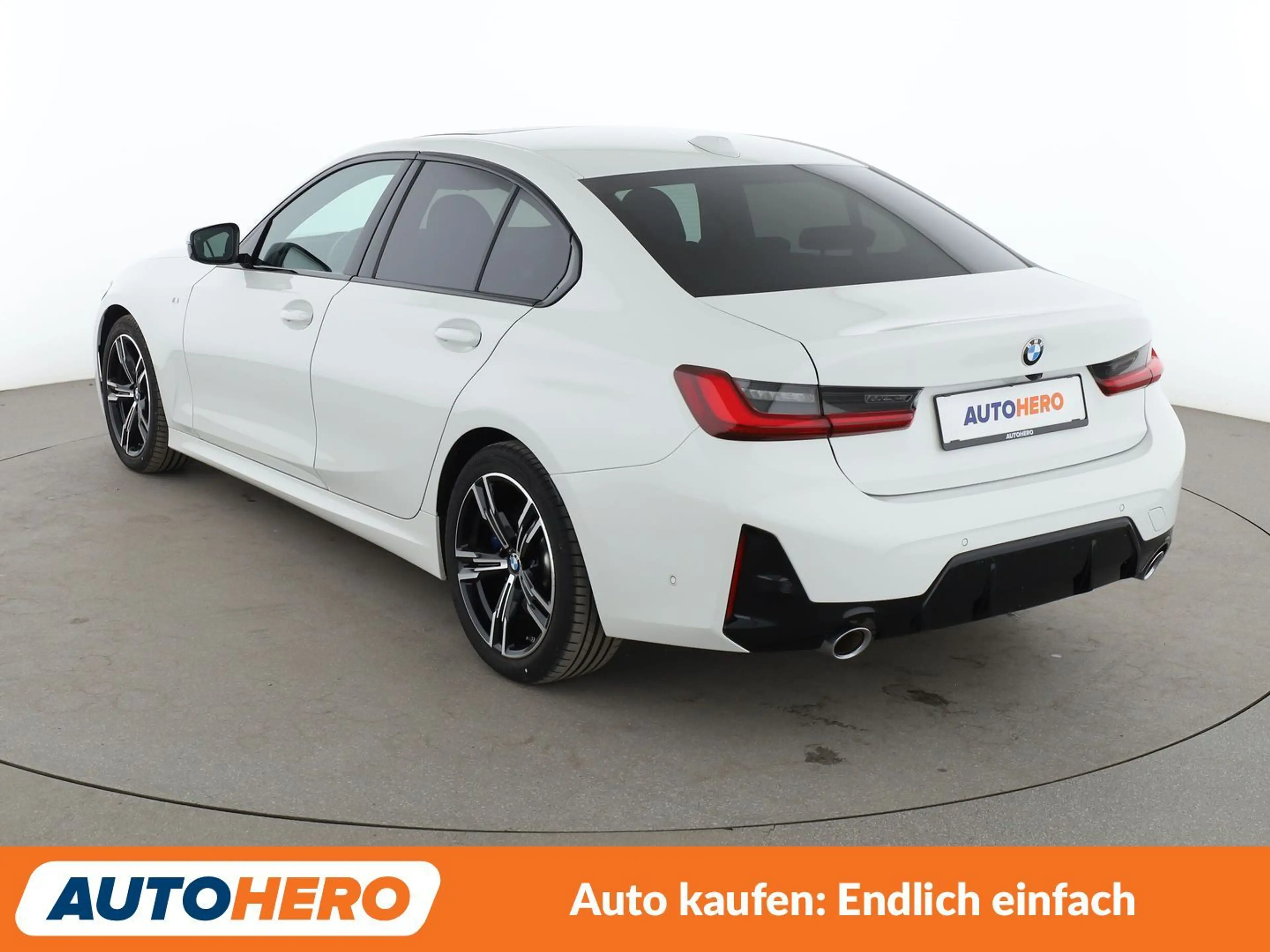 BMW 318 318i M Sport Aut.*NAVI*LED*TEMPO*CAM*PDC*SHZ* — photo 4