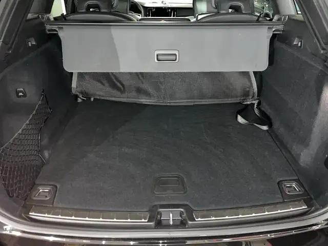 Volvo XC60 view 12