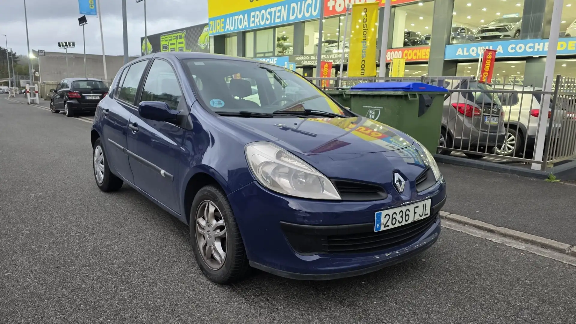 Renault Clio 1.4 Confort Expression - 2
