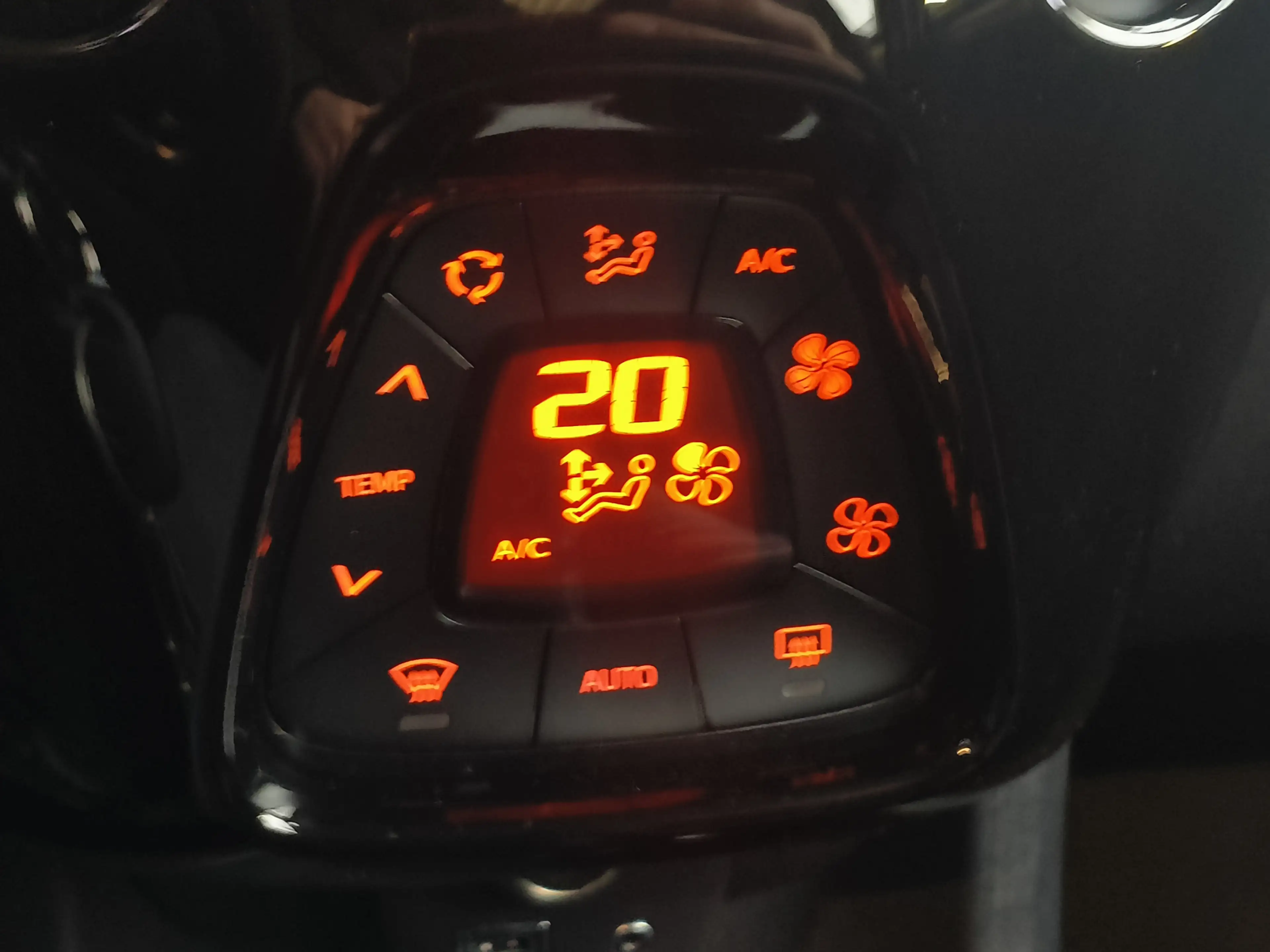 Citroen C1 1.0 VTi - Apple/Android uit 2020 Rijklaar + 12 maa — photo 10