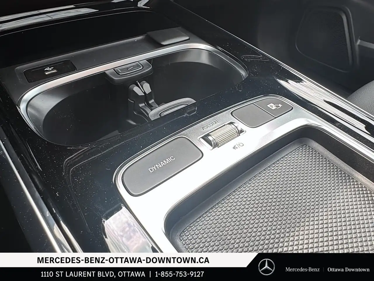 Mercedes-Benz GLB photo Mercedes-Benz GLB