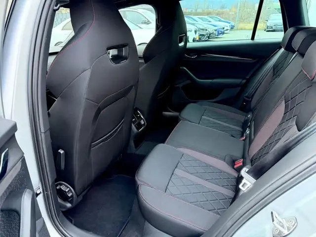 Skoda Octavia view 14