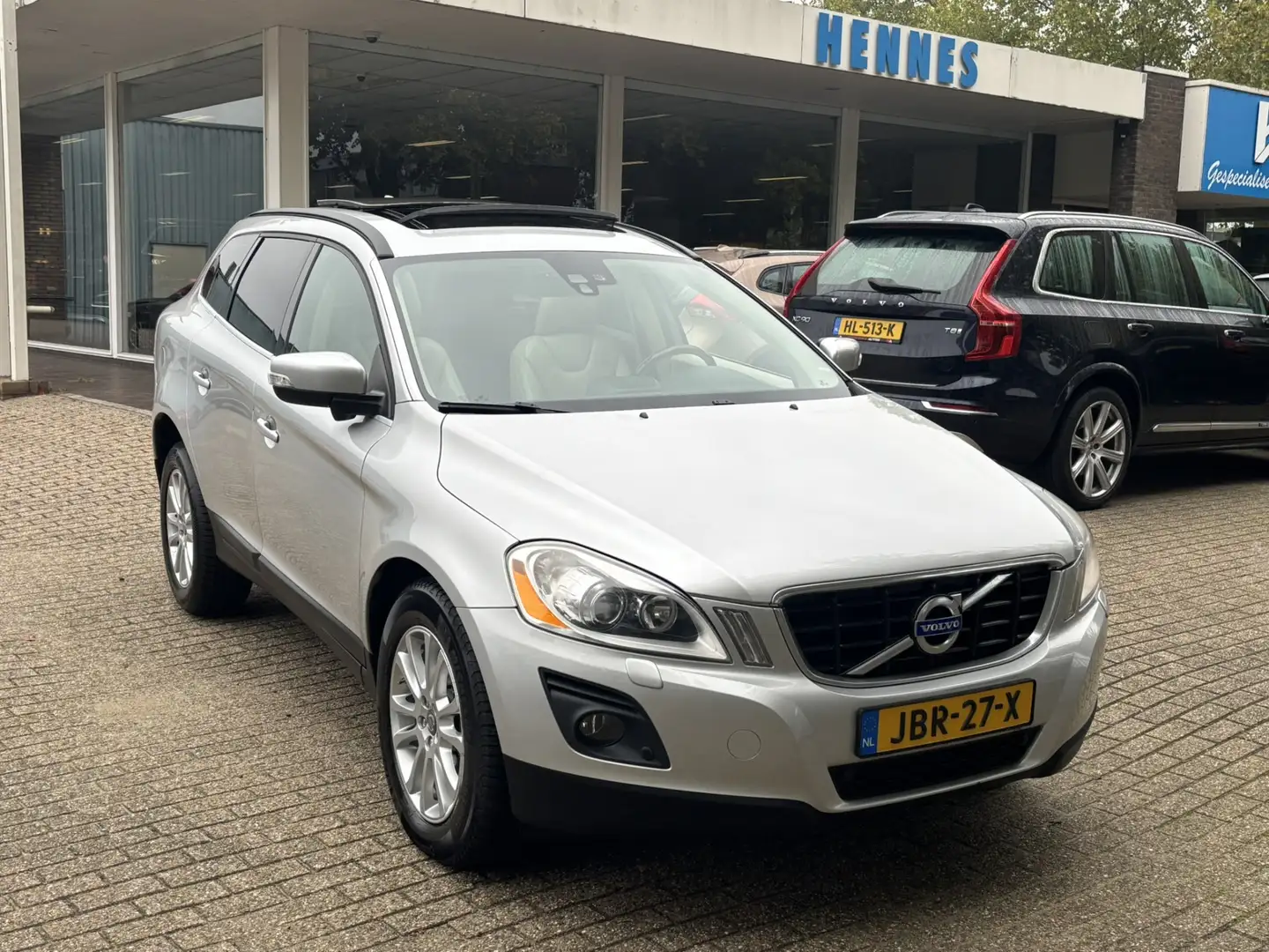 Volvo XC60 3.0 T6 AWD Pano Xenon PDC camera Four-C BTW voorde Argent - 1