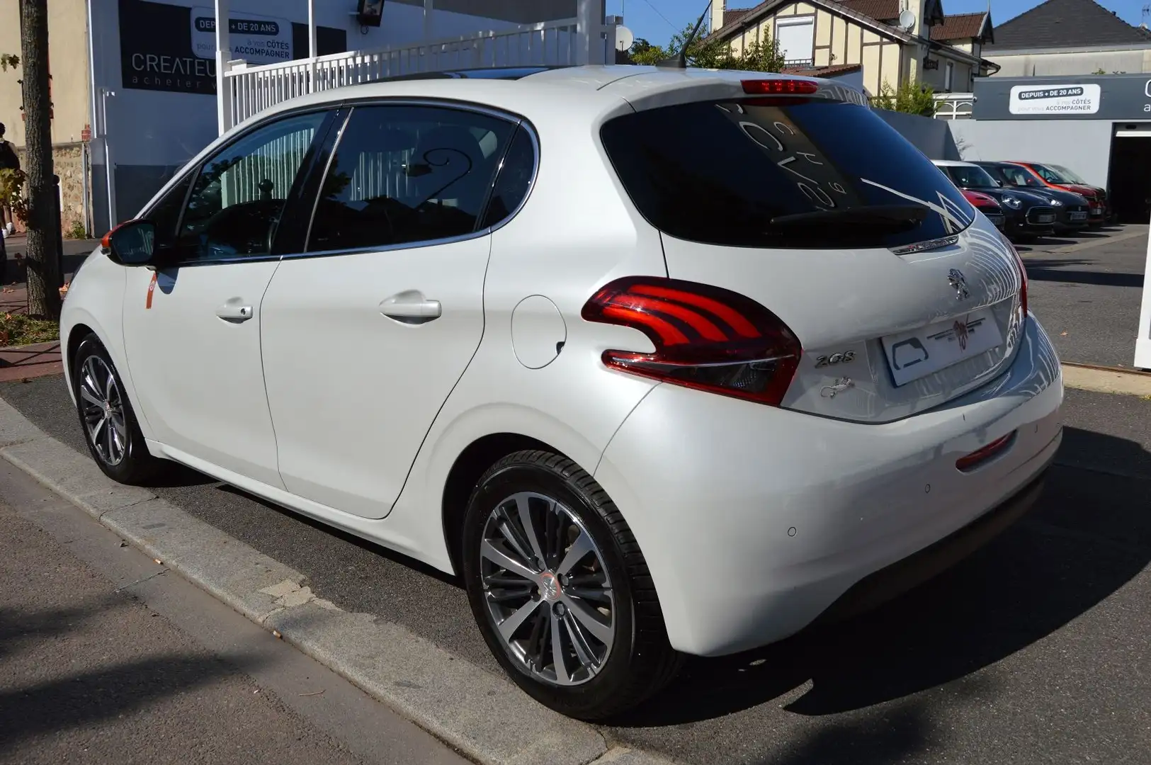 Peugeot 208 1.2   110CH ROLAND GARROS S\u0026S 5P Blanc - 2