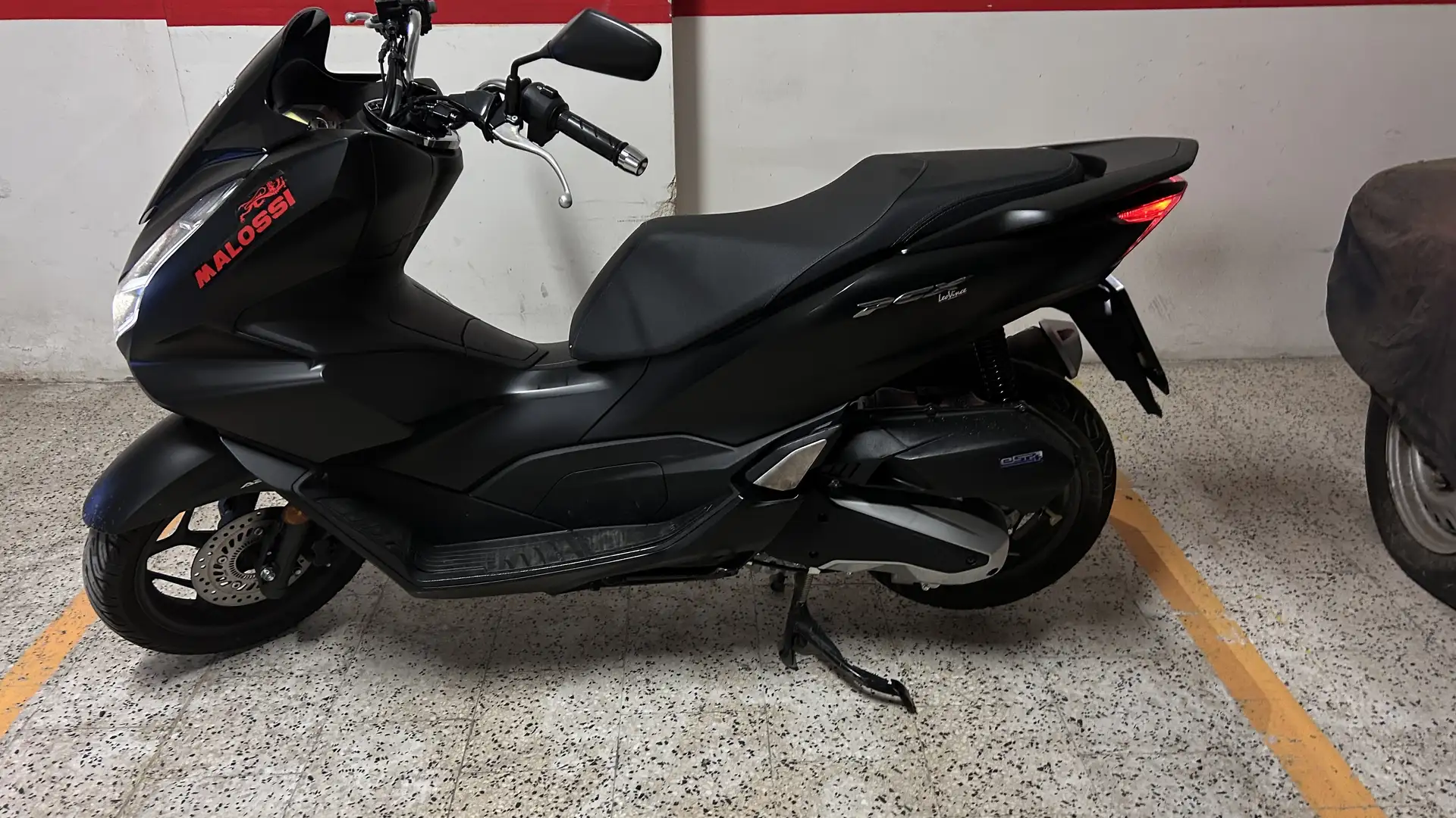 Honda PCX 125 moto acquistata da concessionaria honda Black - 1