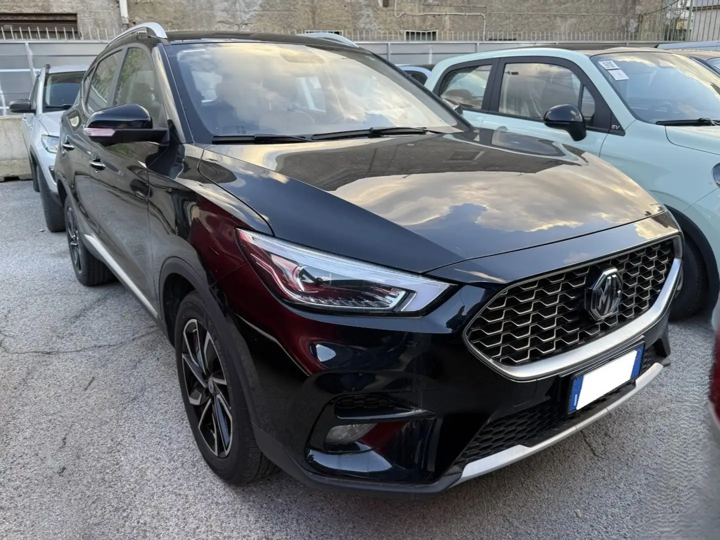 MG ZS ZS 2021 1.0 Turbo GDI Luxury automatica Nero - 2