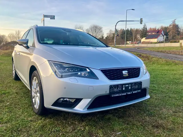 SEAT Leon Style HU/AU/Zahnriemen usw. NEU