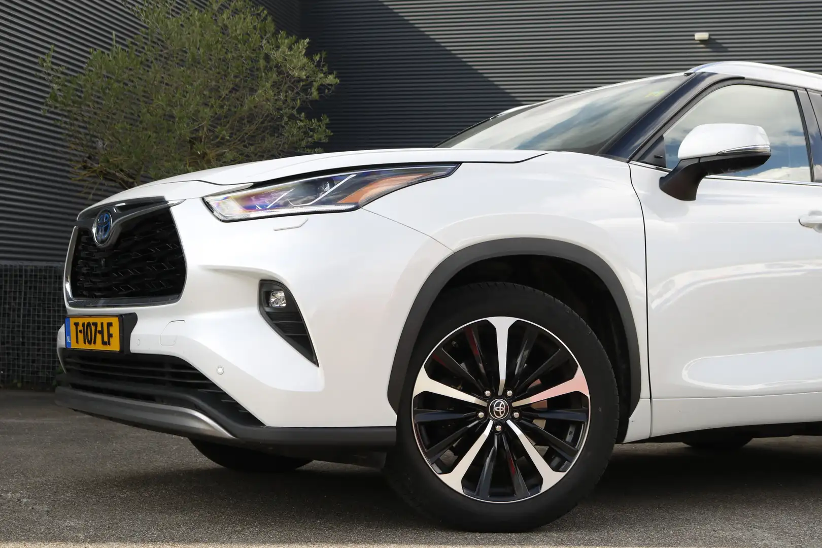 Toyota Highlander 2.5 AWD Hybrid Premium | Trekhaak | memory seats | Fehér - 2