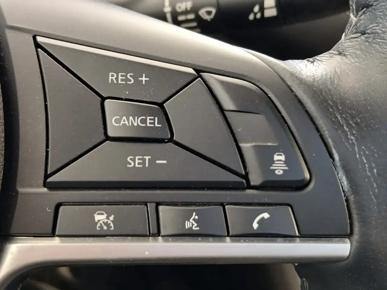 Nissan Sentra снимка Nissan Sentra