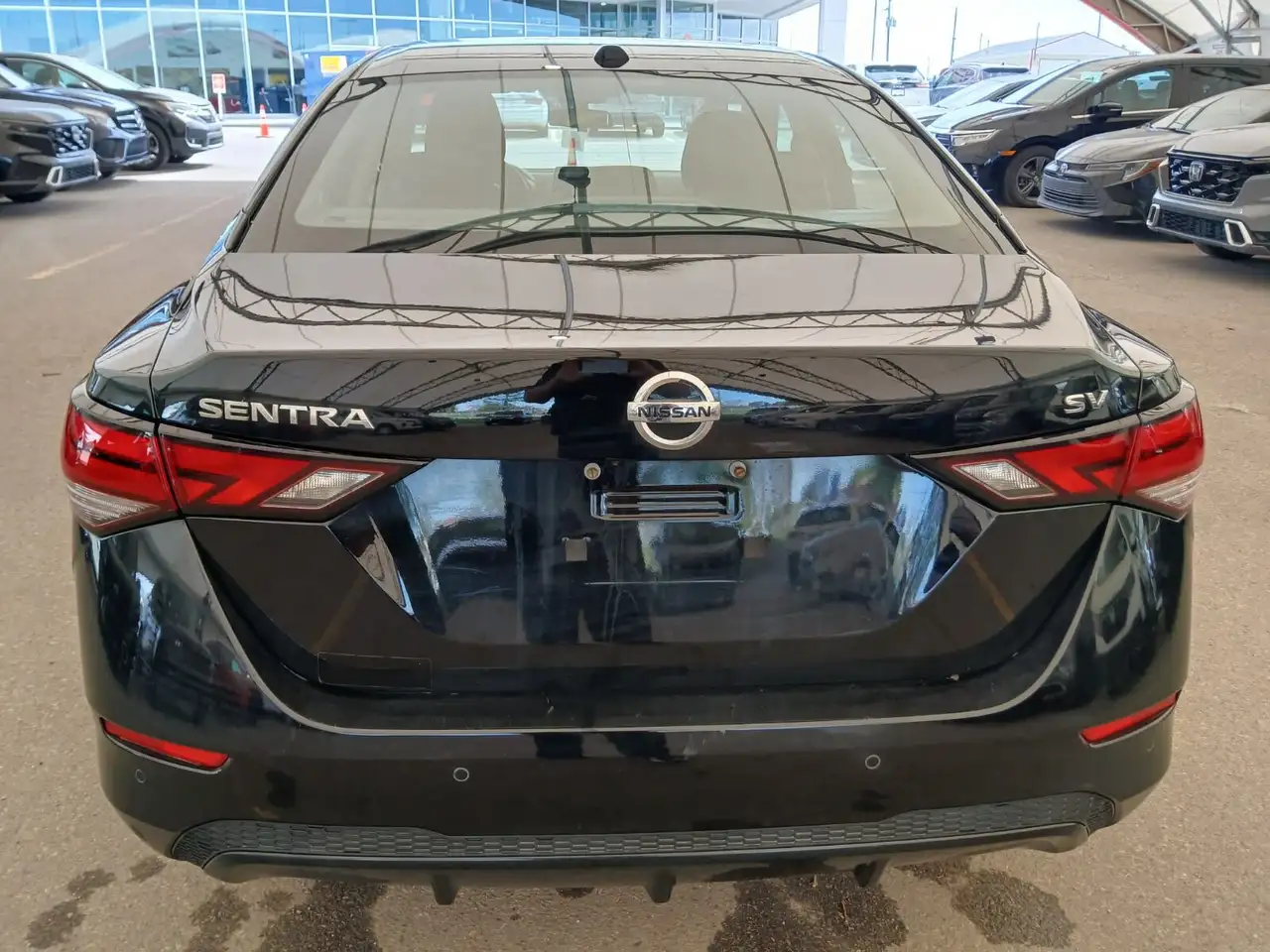 Nissan Sentra снимка Nissan Sentra