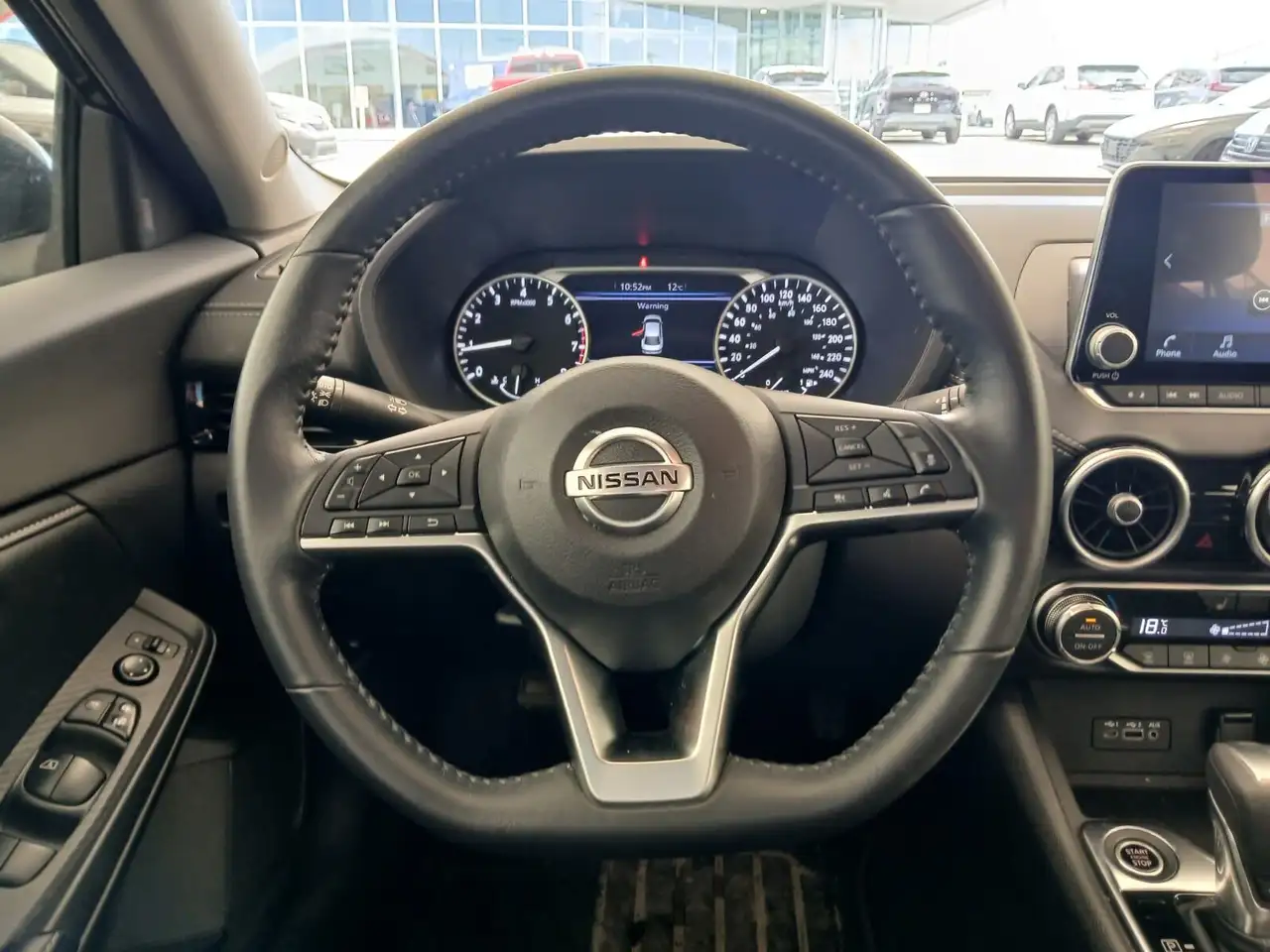 Nissan Sentra снимка Nissan Sentra
