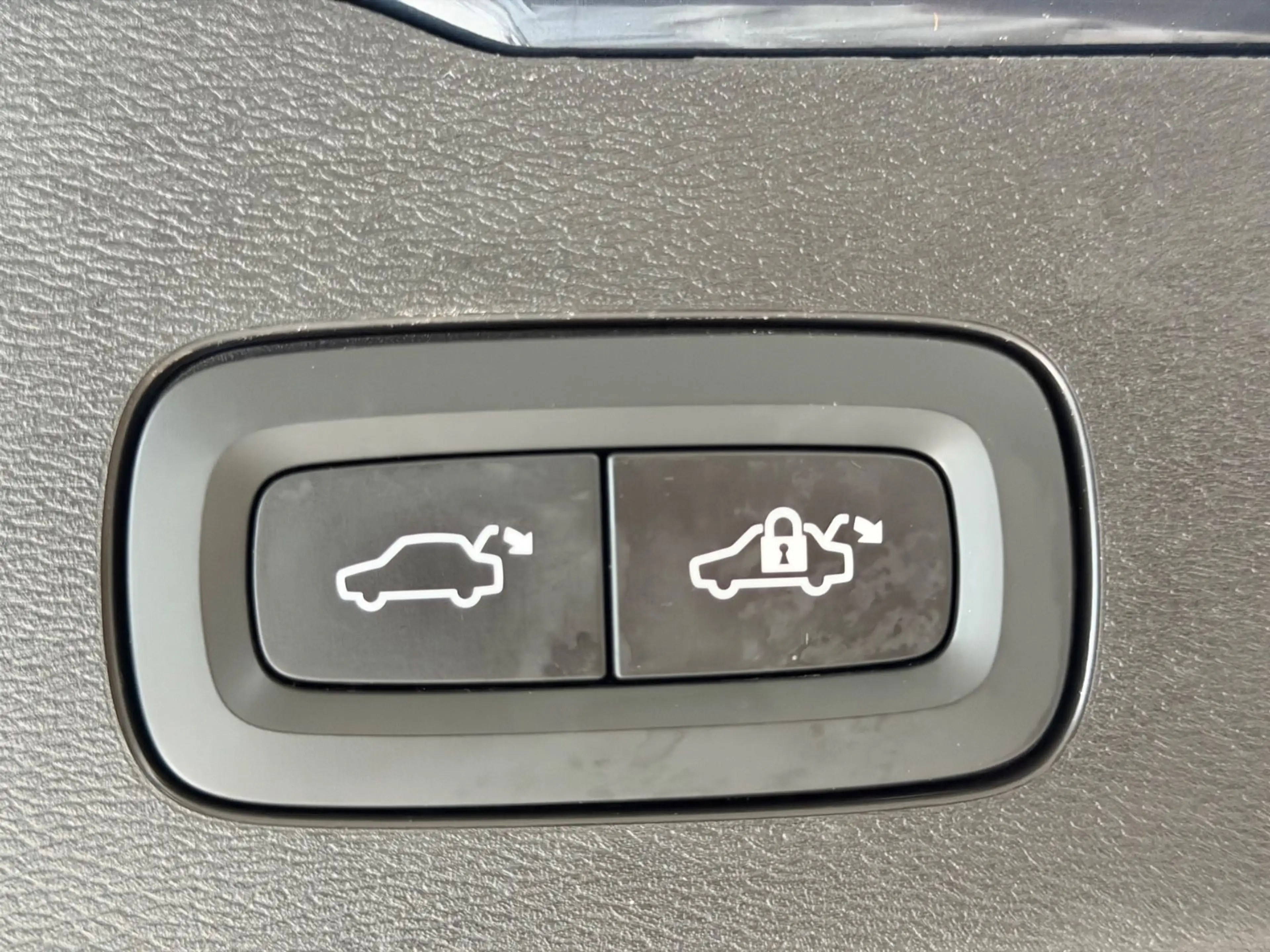 Volvo V60 Kombi Plus Dark Kam ACC Leder H&K AHK — photo 20