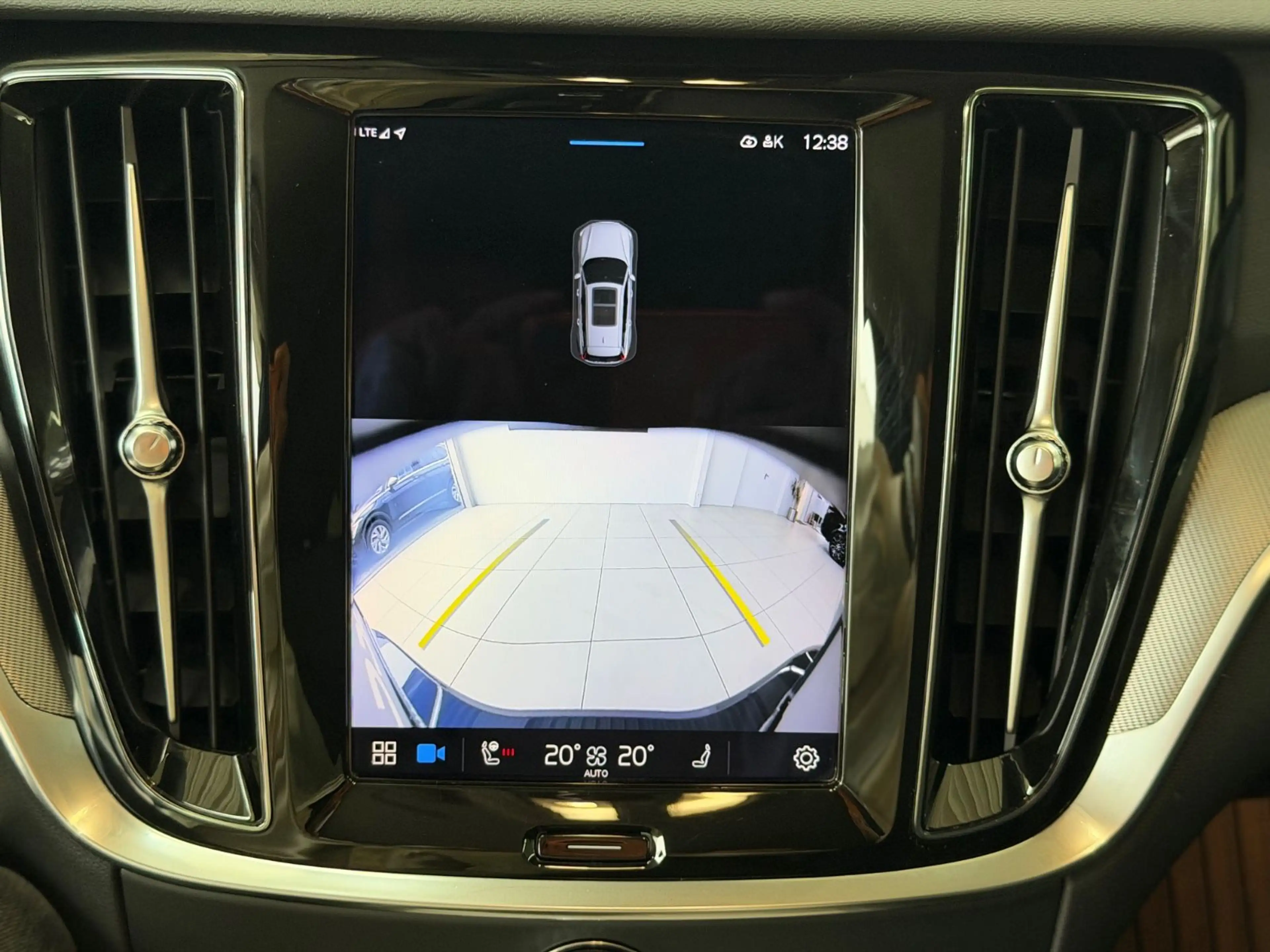 Volvo V60 Kombi Plus Dark Kam ACC Leder H&K AHK — photo 22