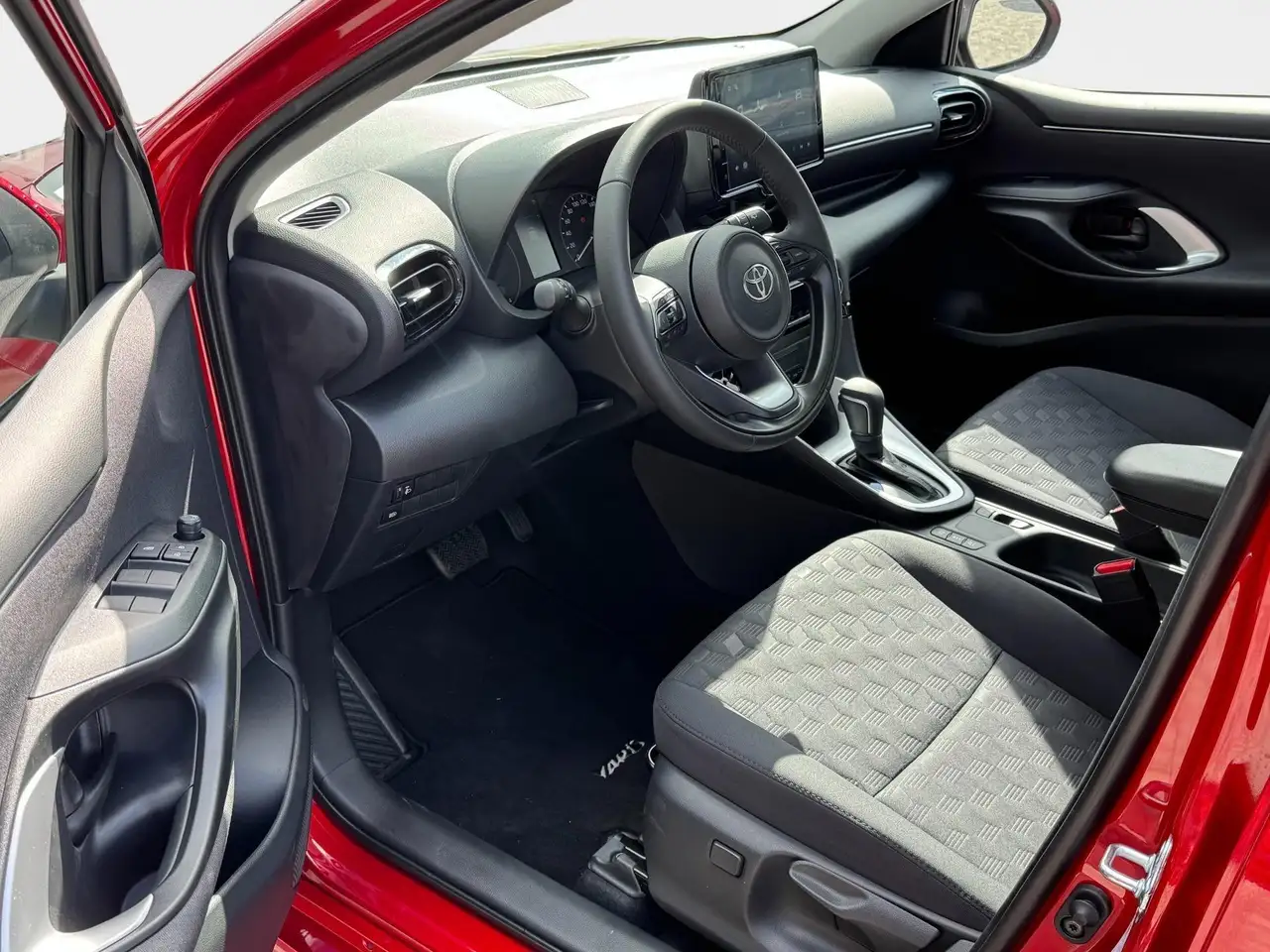 Toyota Yaris 2026 — фото 10