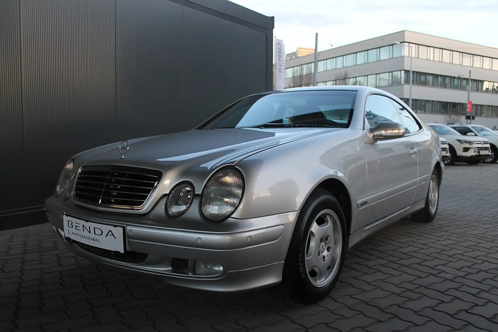 Mercedes-Benz CLK 200 Kompressor Avantgarde Stříbrná - 1