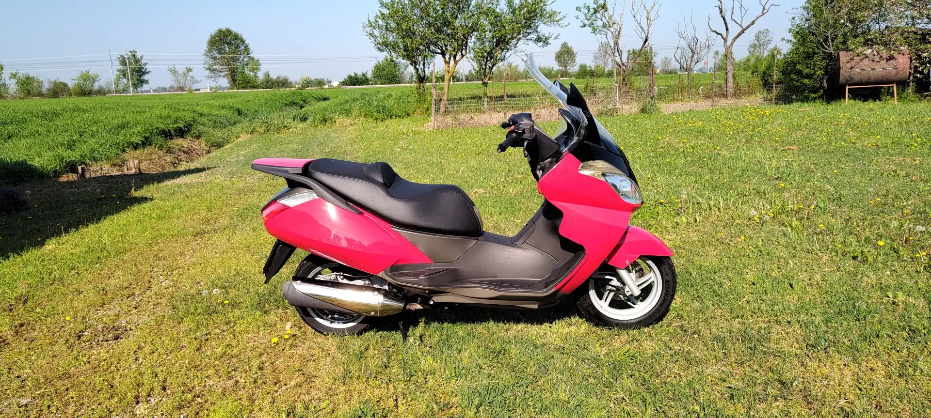 Aprilia Atlantic 200 Rojo - 1