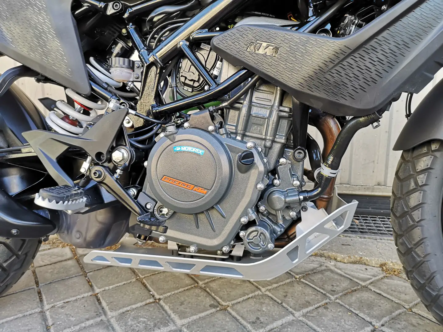 KTM 390 Adventure Weiß - 2