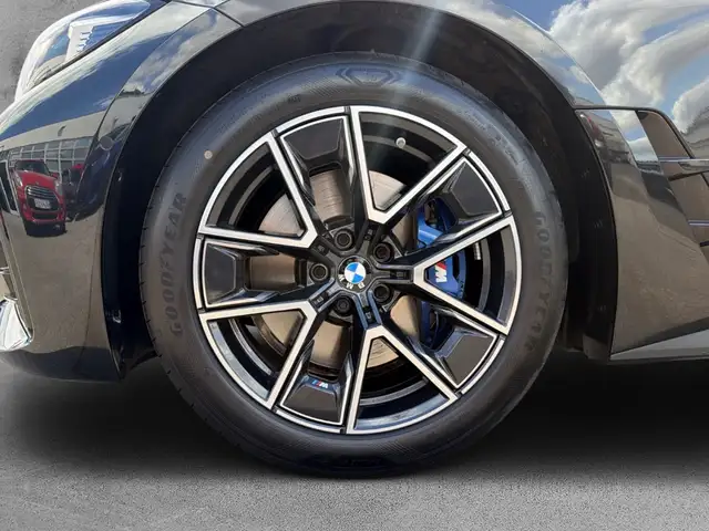 BMW 4 Series view 7