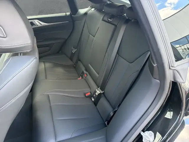 BMW 4 Series view 13