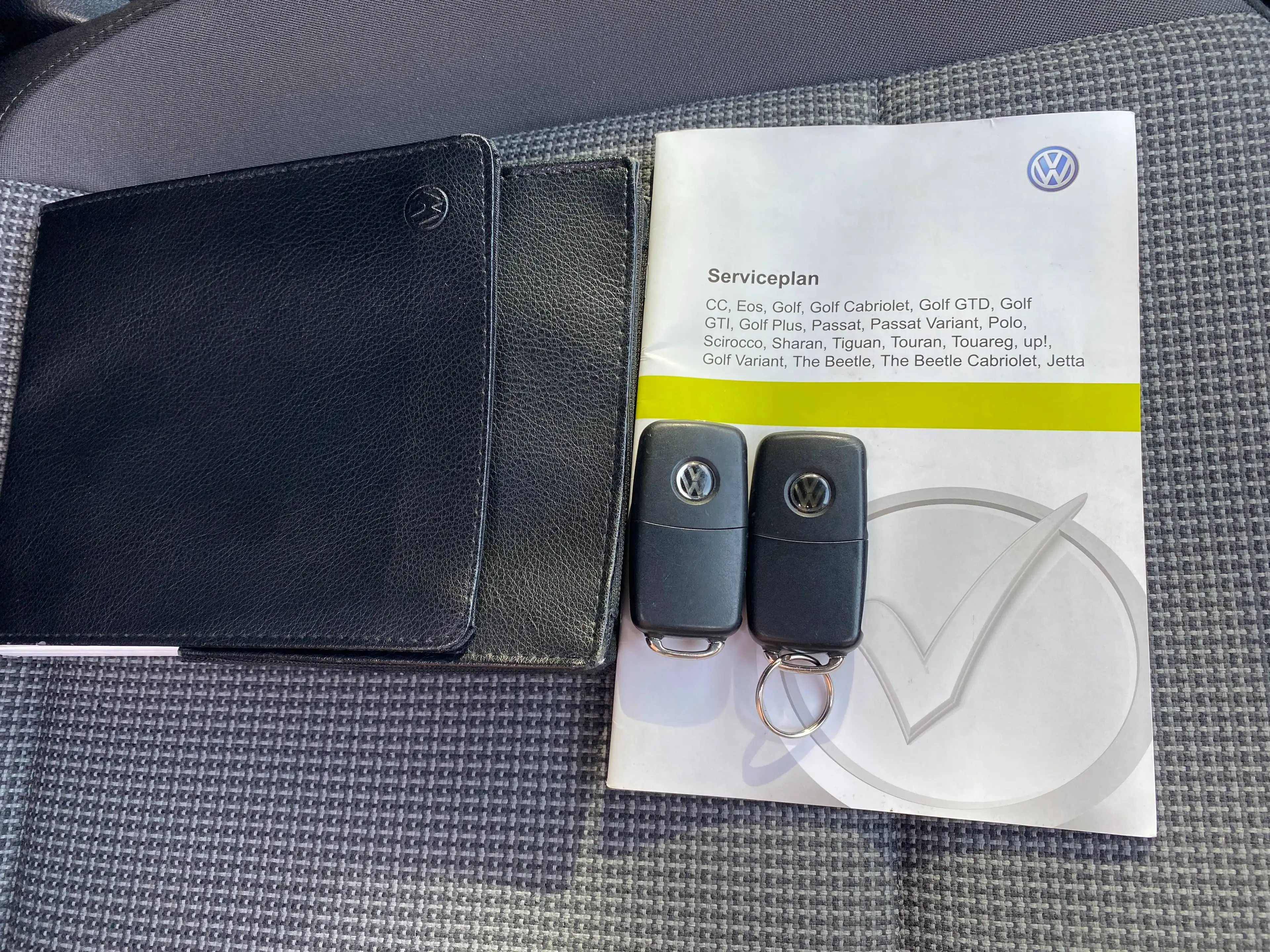 Volkswagen Beetle The Beetle 1.6 TDI DPF CUP Klimaaut*OPS*SchckHft*Insp/HU Neu — photo 14
