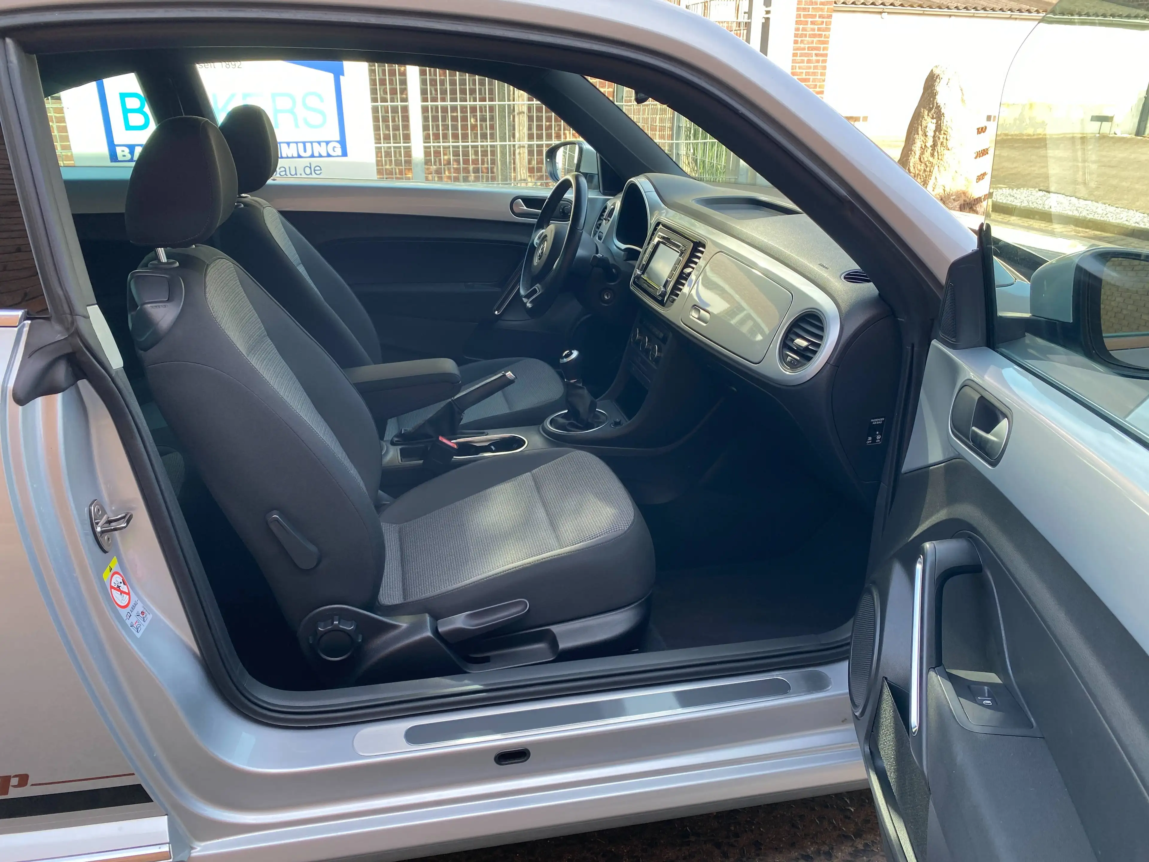 Volkswagen Beetle The Beetle 1.6 TDI DPF CUP Klimaaut*OPS*SchckHft*Insp/HU Neu — photo 15