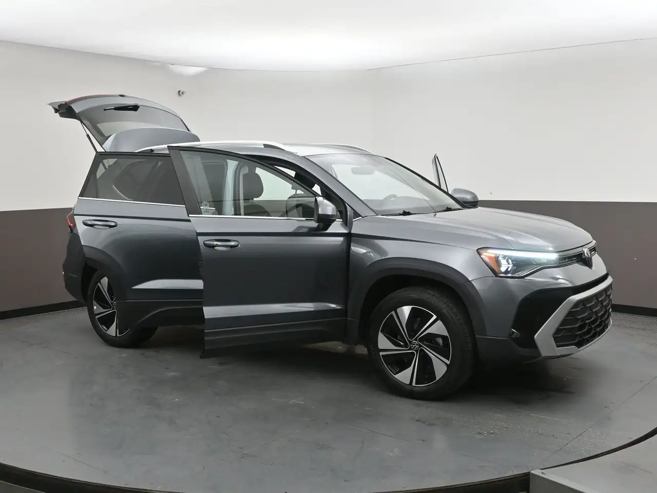 Volkswagen Taos снимка Volkswagen Taos