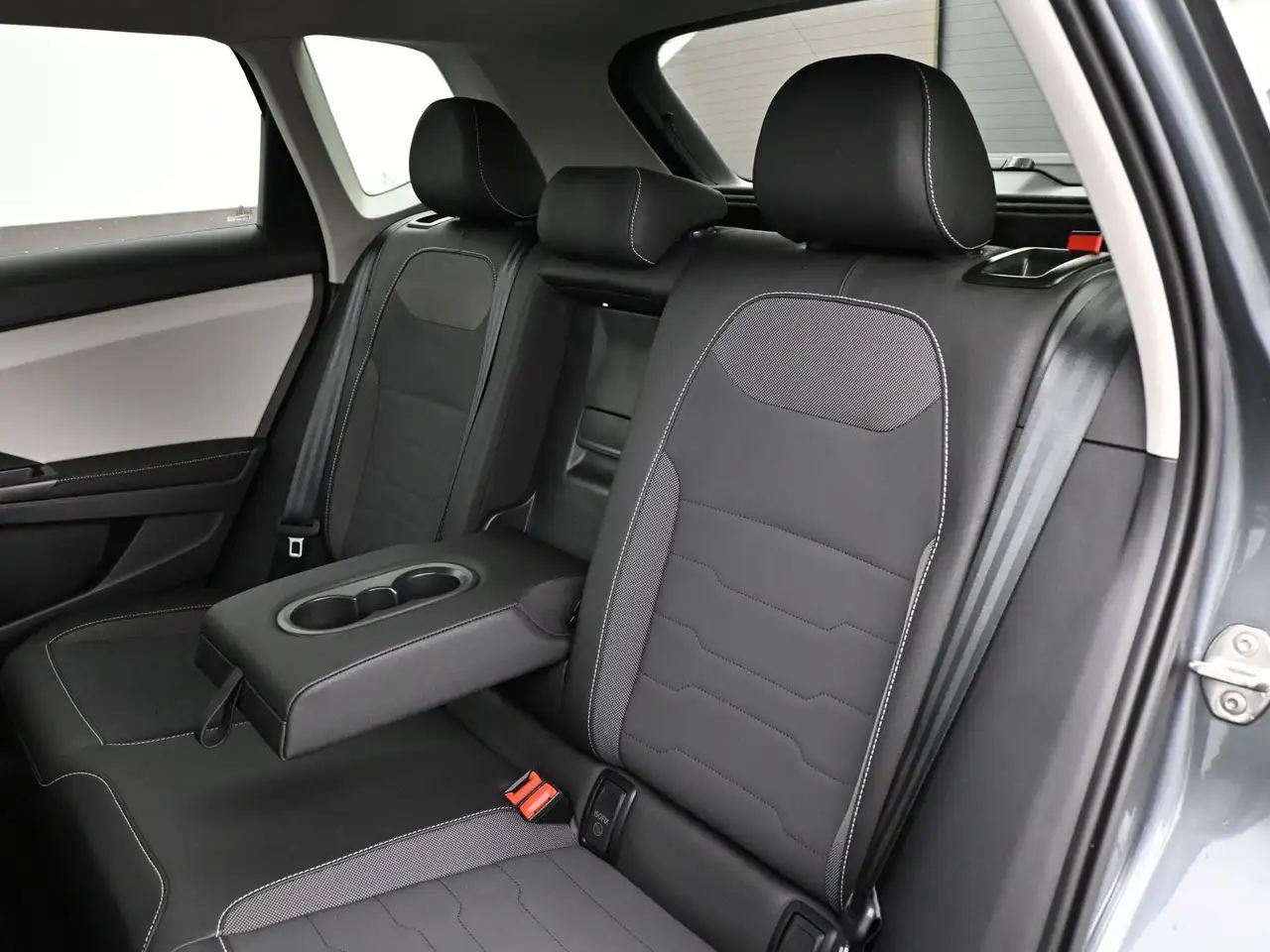 Volkswagen Taos снимка Volkswagen Taos