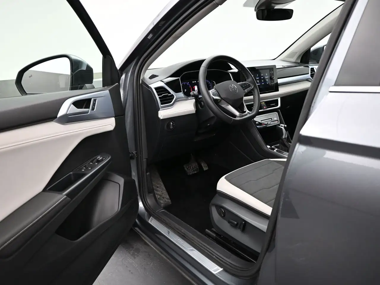 Volkswagen Taos снимка Volkswagen Taos
