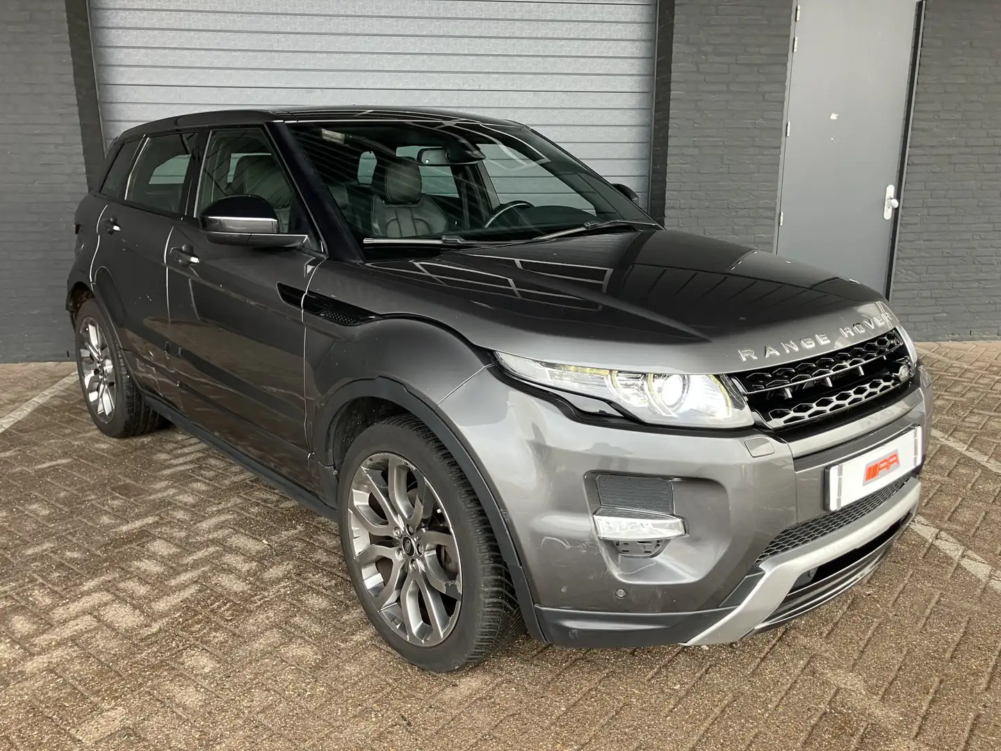 Land Rover Range Rover Evoque 2.2 SD4 4WD DYNAMIC-PANO-XENON-LED Grijs - 1