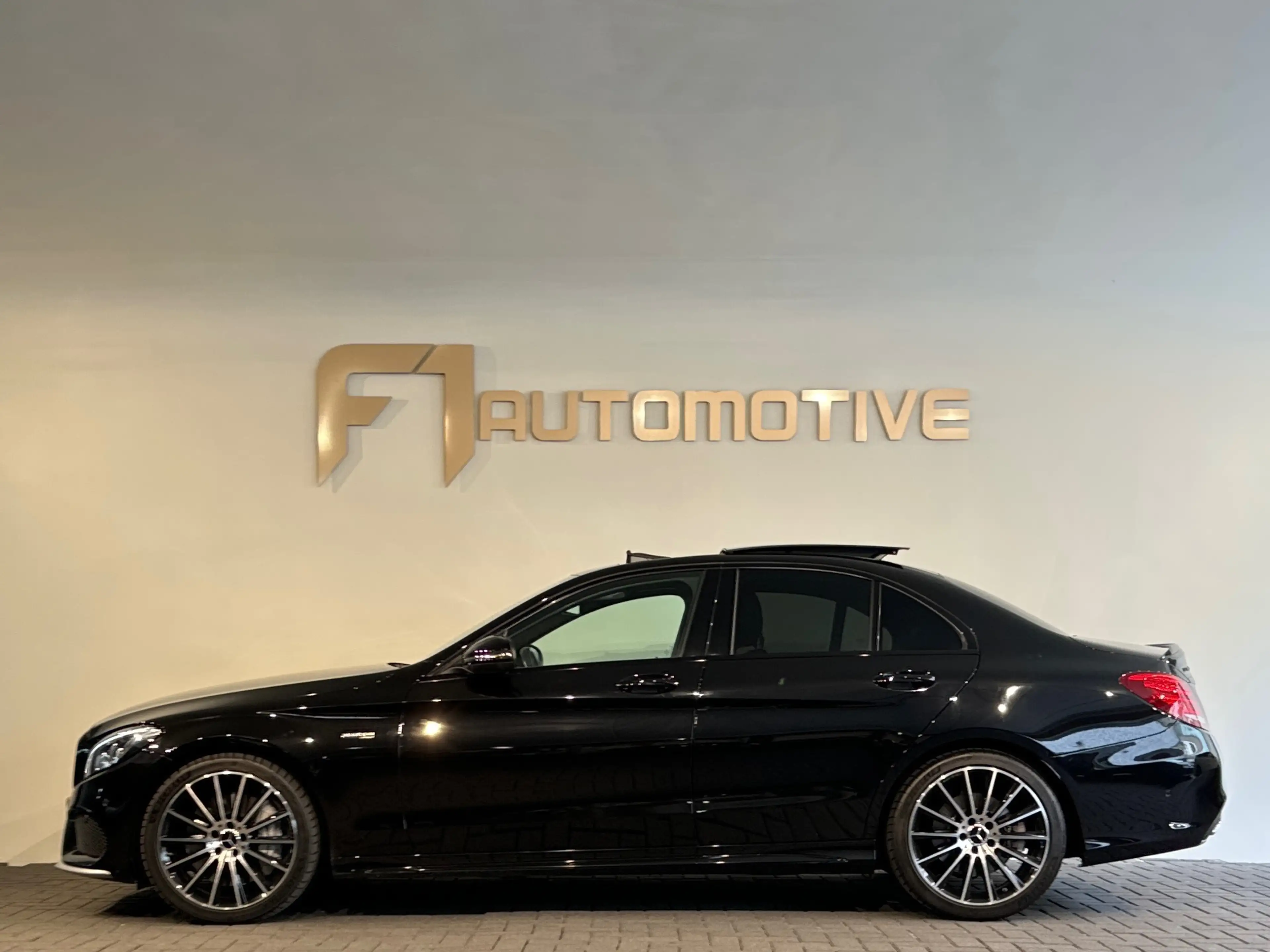 Mercedes-Benz C 43 AMG 4MATIC Pano|Sportuitlaat|Night — photo 10