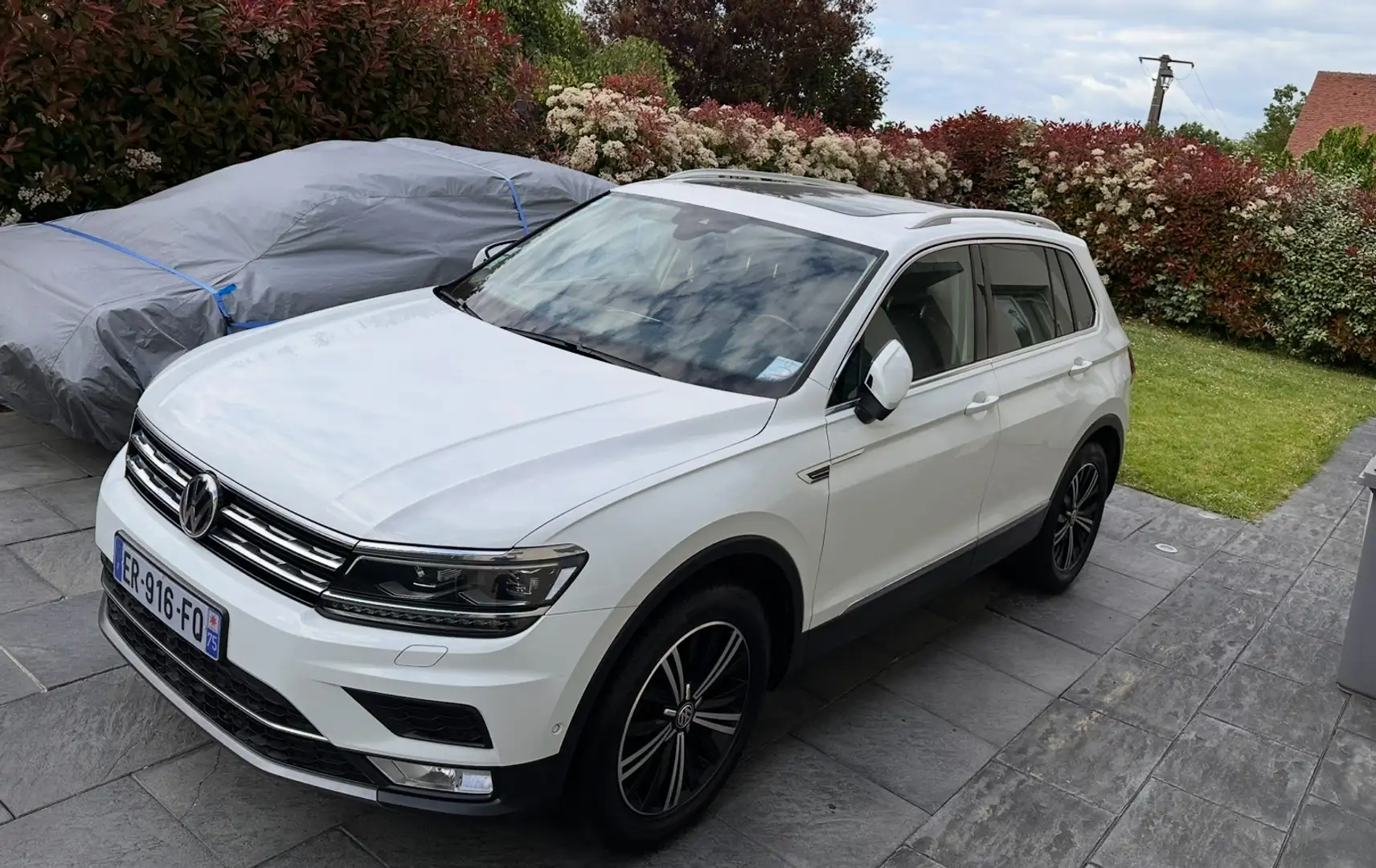 Volkswagen Tiguan 2.0 TDI 150 DSG7 4Motion Carat Exclusive - 1