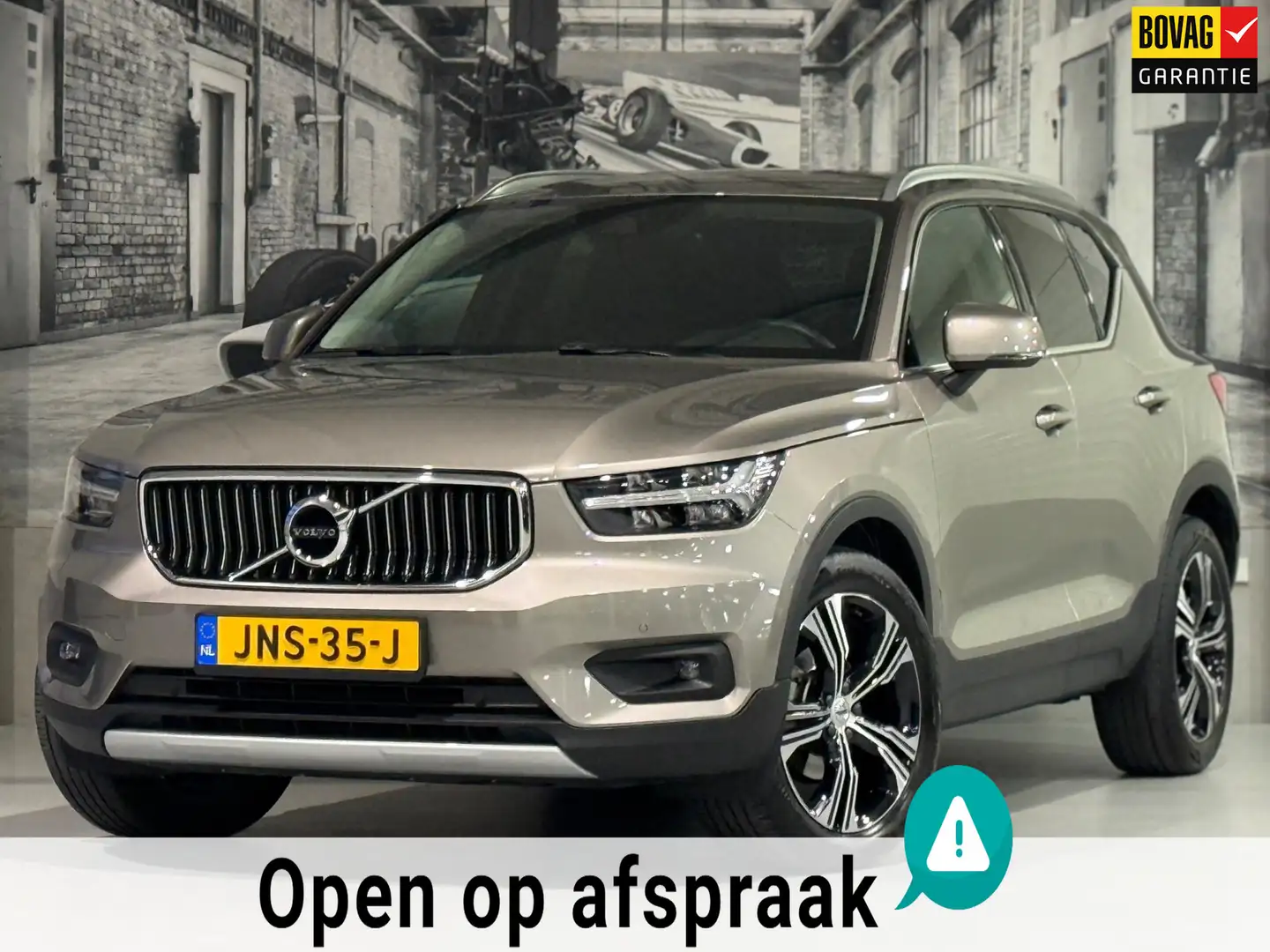 Volvo XC40 1.5 T3 Inscription Grijs - 1