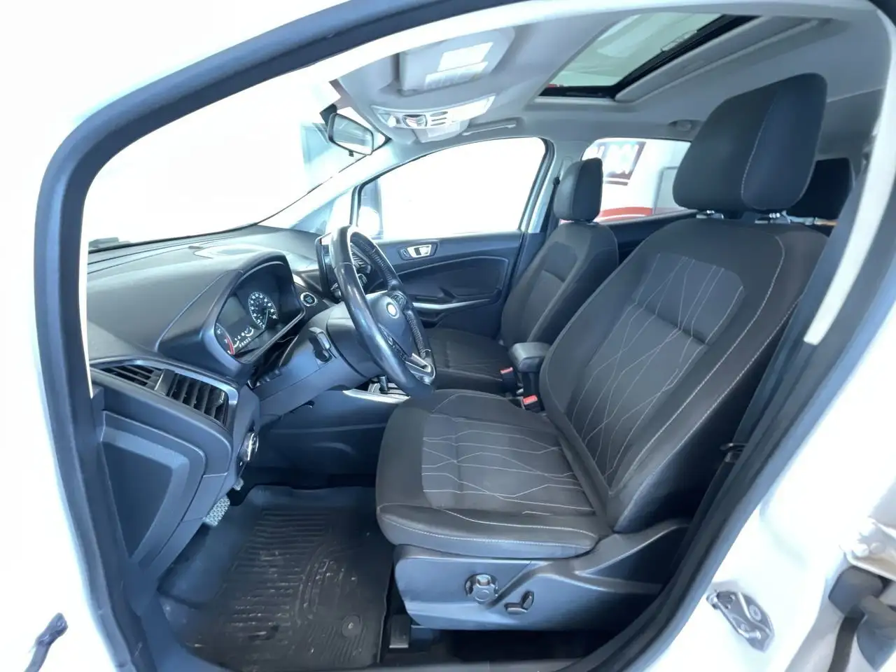 Ford EcoSport снимка Ford EcoSport