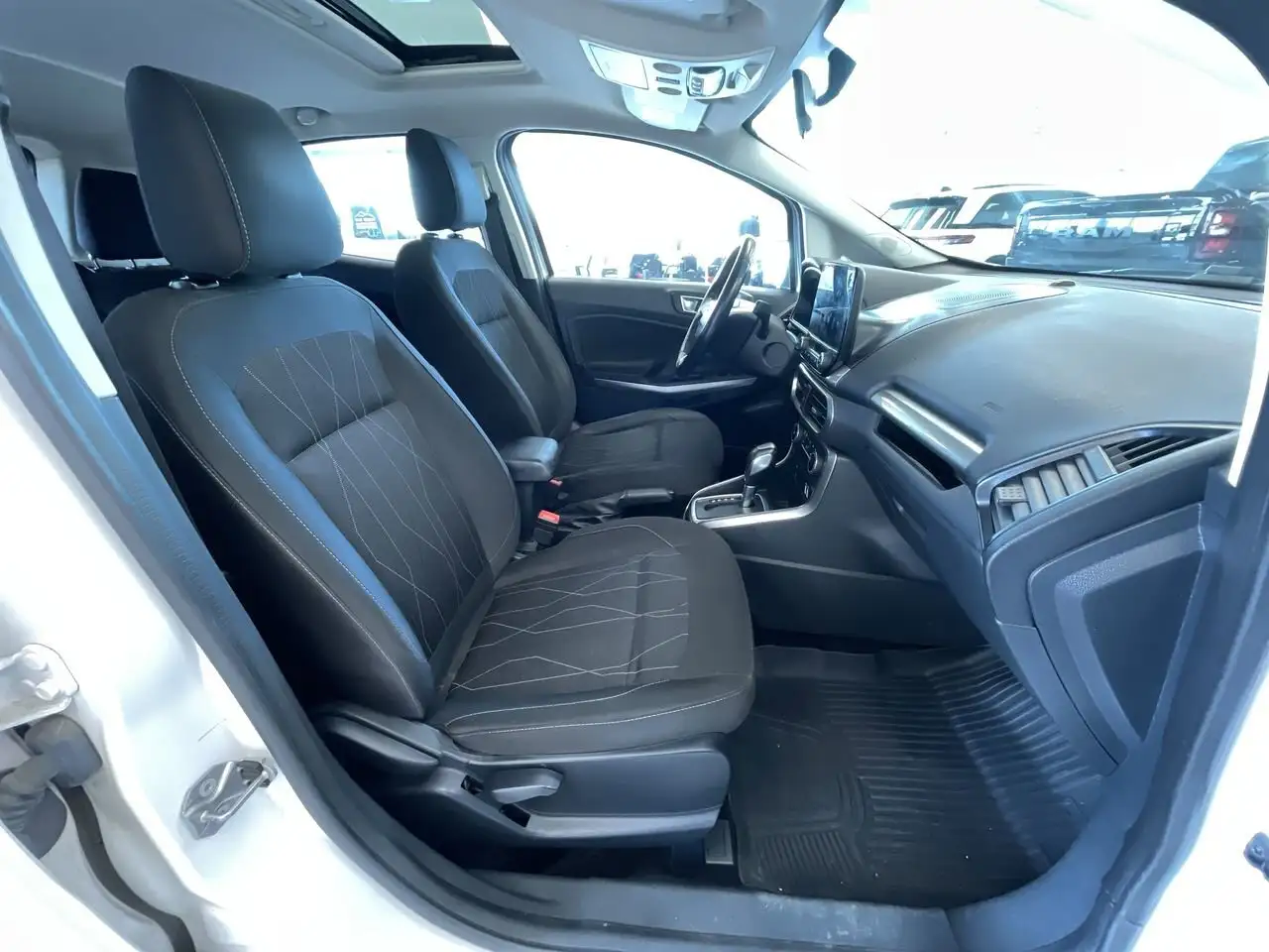 Ford EcoSport снимка Ford EcoSport