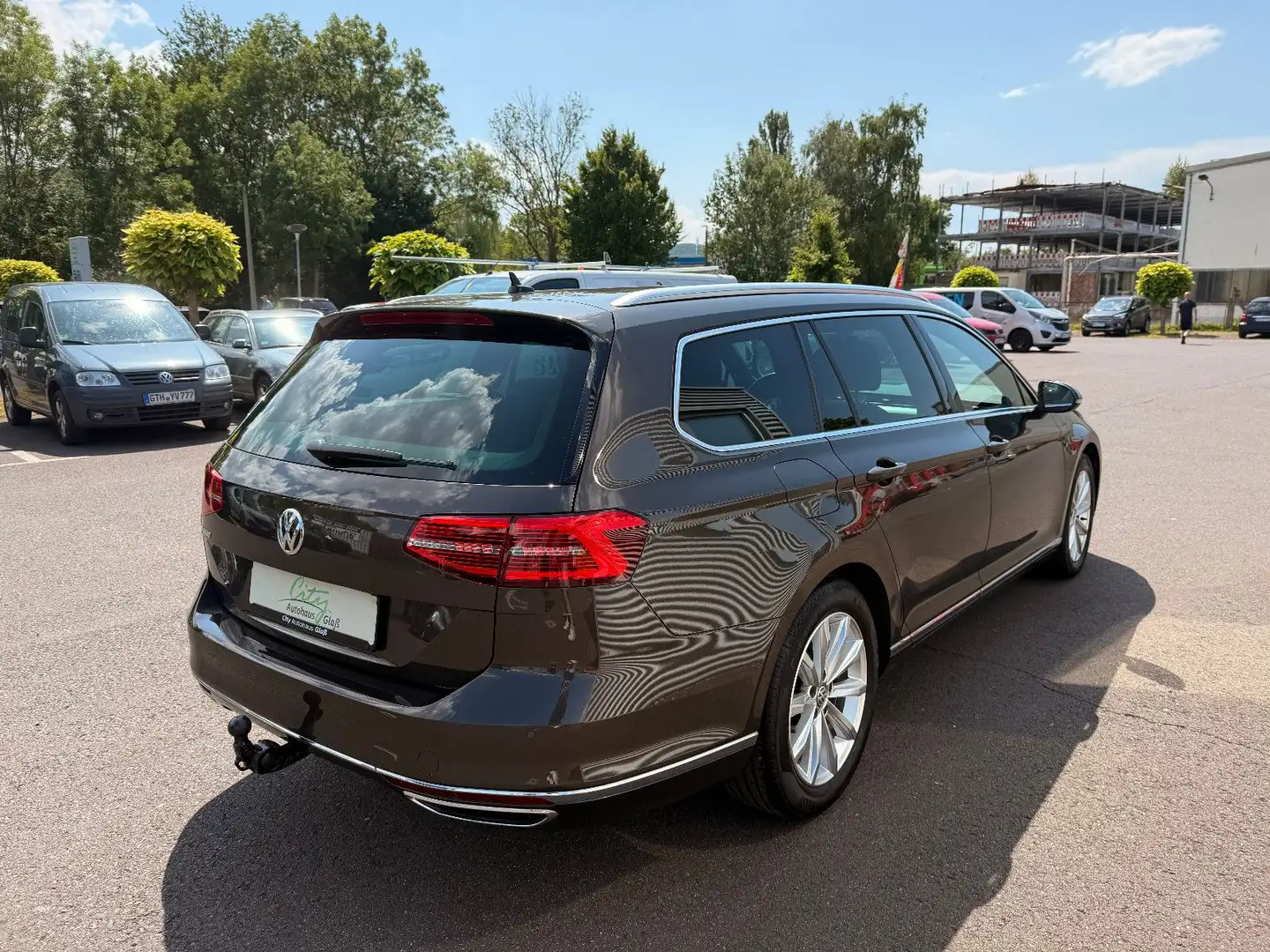 Volkswagen Passat Variant High/R-Line+AHK+LED+Massage+Navi Noir - 2