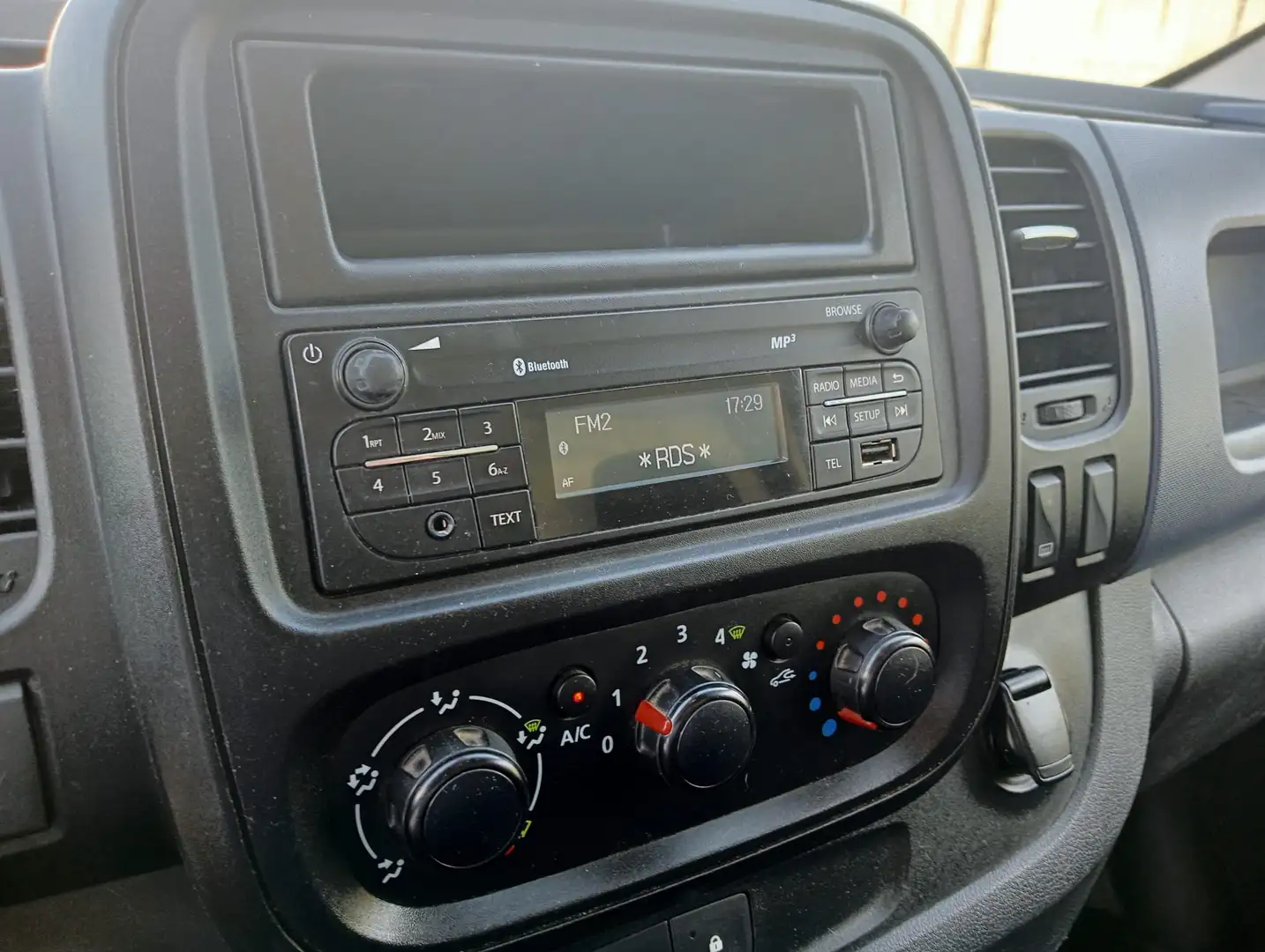 Opel Vivaro B 3 POSTI 1.6 D 89KW Weiß - 2