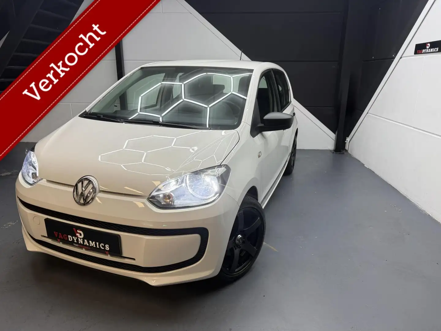 Volkswagen up! 1.0 BlueM 5DRS LED CARPLAY AIRCO ORIG NL NAP Wit - 1