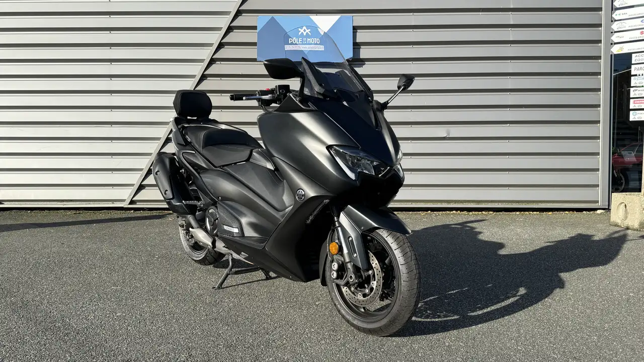 Yamaha Tmax 560