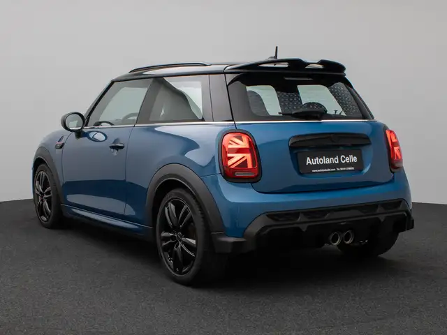 Mini Hatch view 9