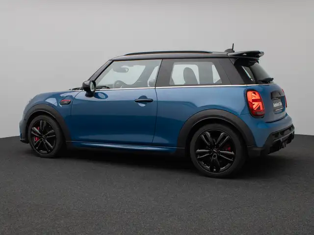 Mini Hatch view 10