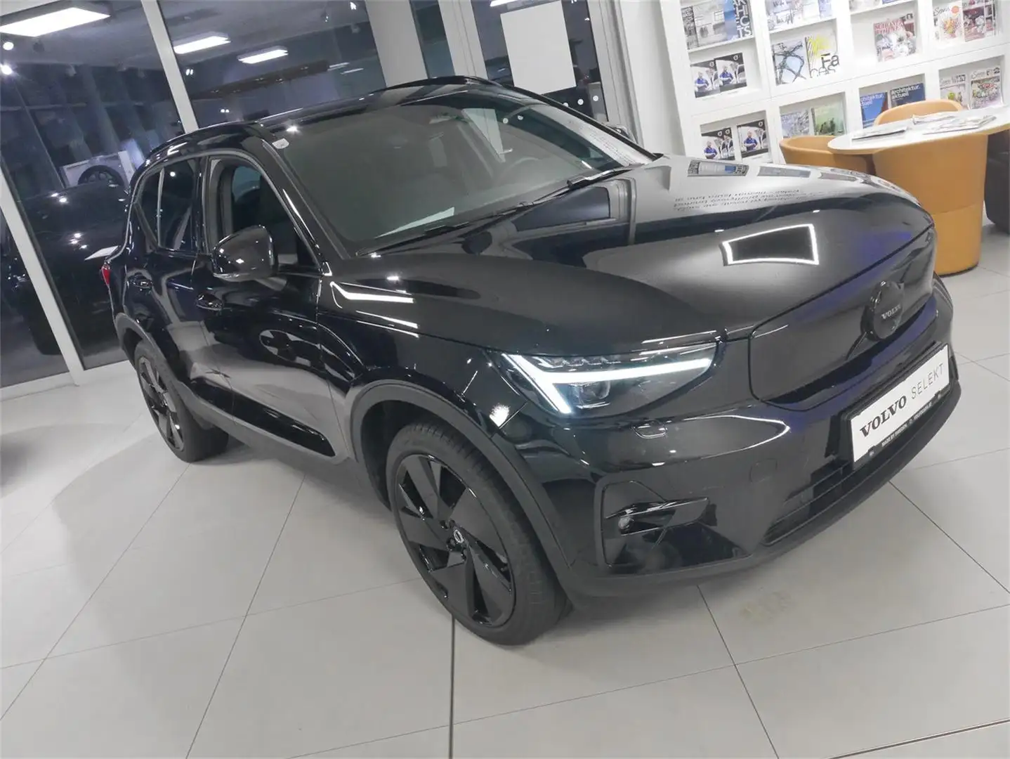 Volvo EX40 Twin Motor Plus Black Edition Schwarz - 2