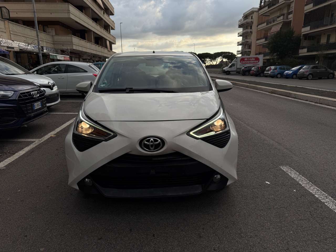 Toyota Aygo Connect 1.0 VVT-i 72 CV 5 porte x-fun MMT XPLAY LE