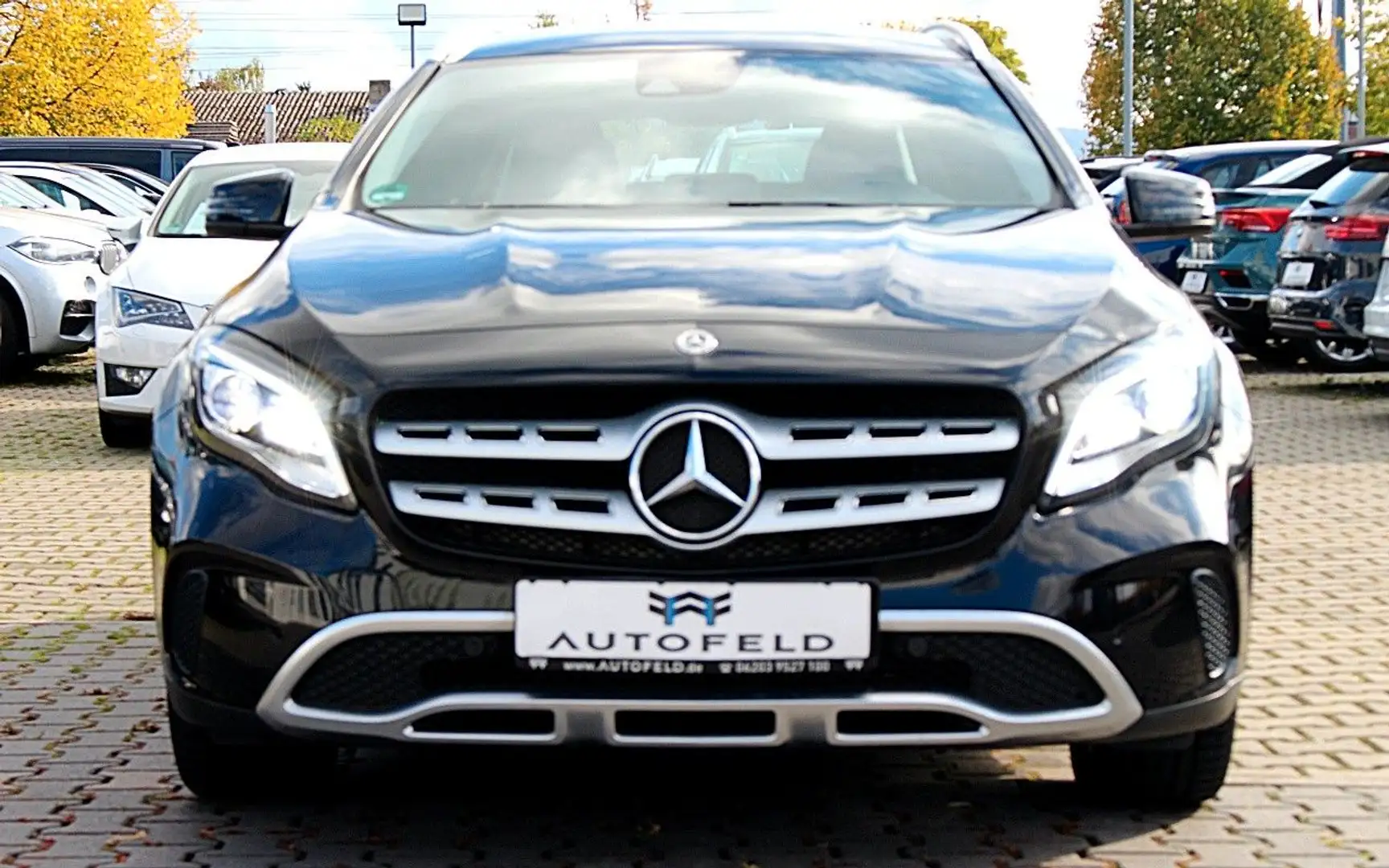 Mercedes-Benz GLA 200 Urban/SHEFT/LED/NAVI/TEILLEDER/BT Schwarz - 2