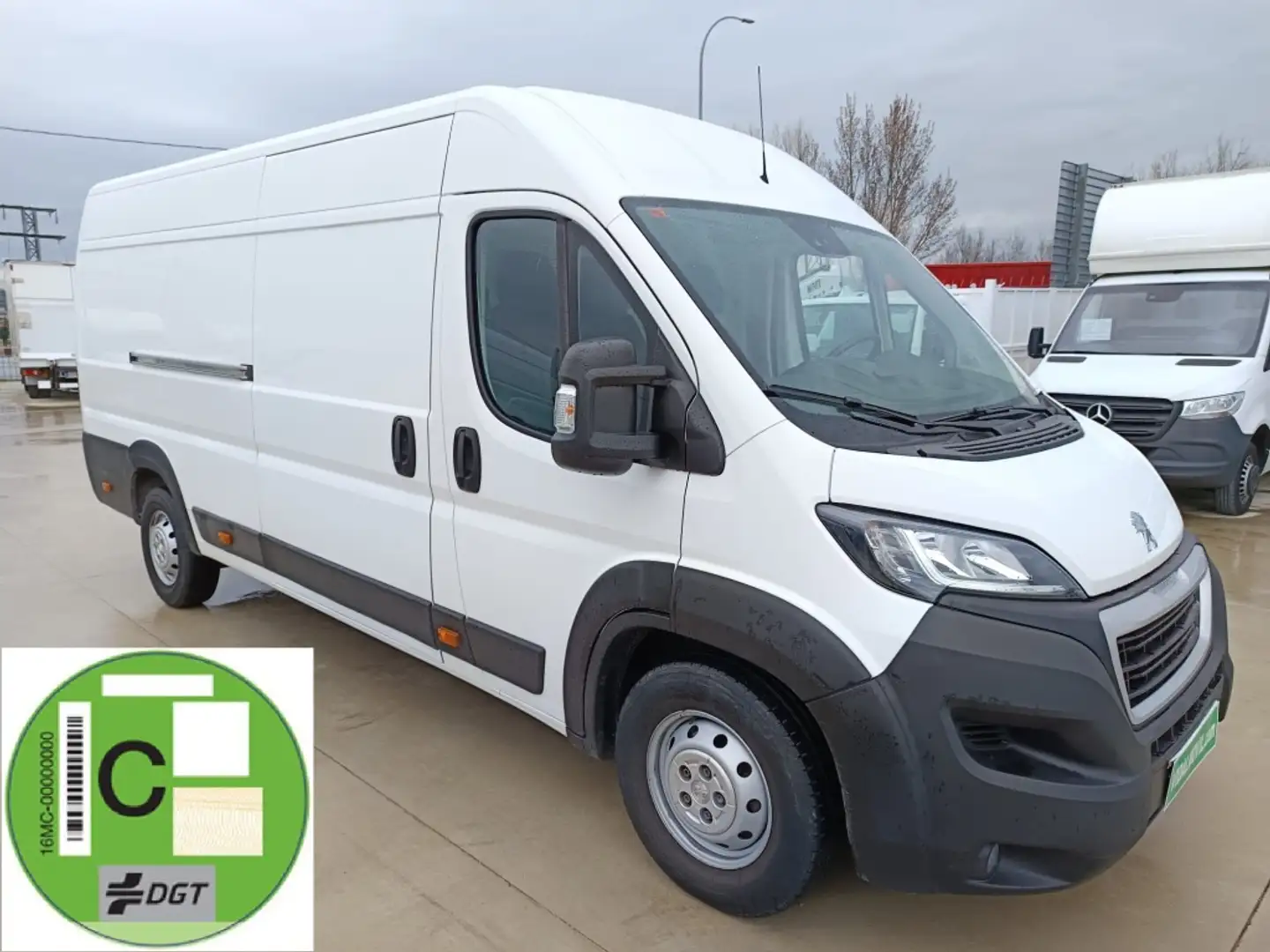 Peugeot Boxer Furgón 2.2BlueHDI 435 L4H2 S&S 140 Blanco - 1