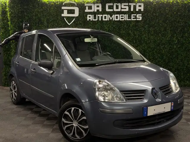 Renault Modus view 3