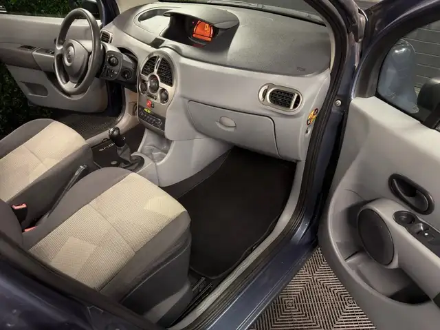 Renault Modus view 13