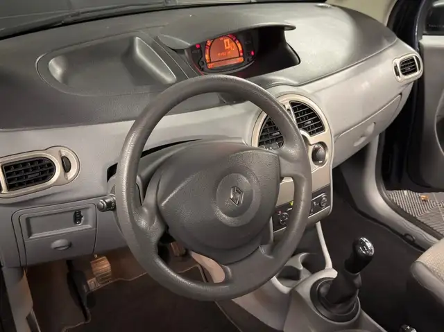 Renault Modus view 11