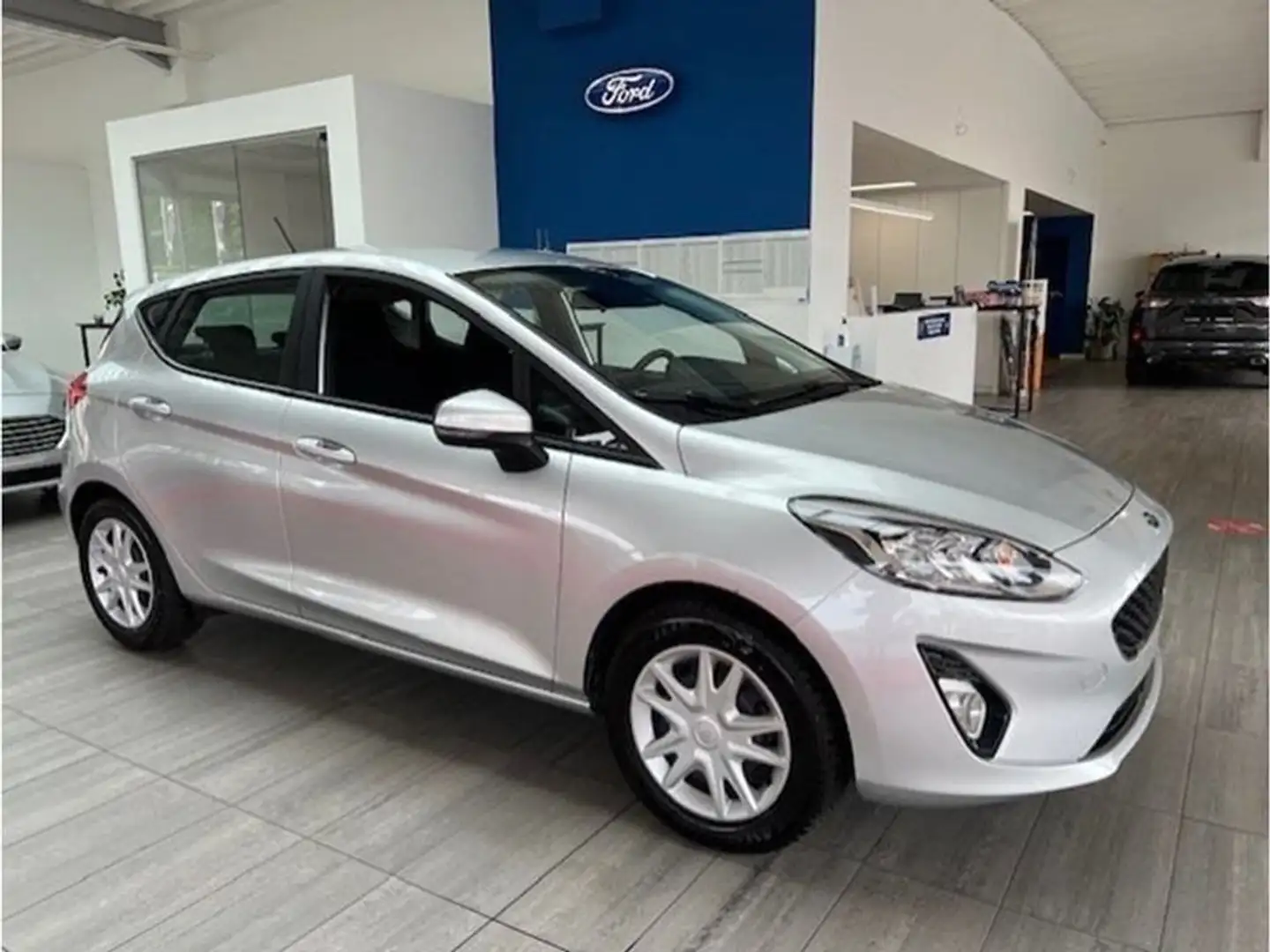 Ford Fiesta 1.1i Connected 75pk + NAVI + PDC Gris - 1