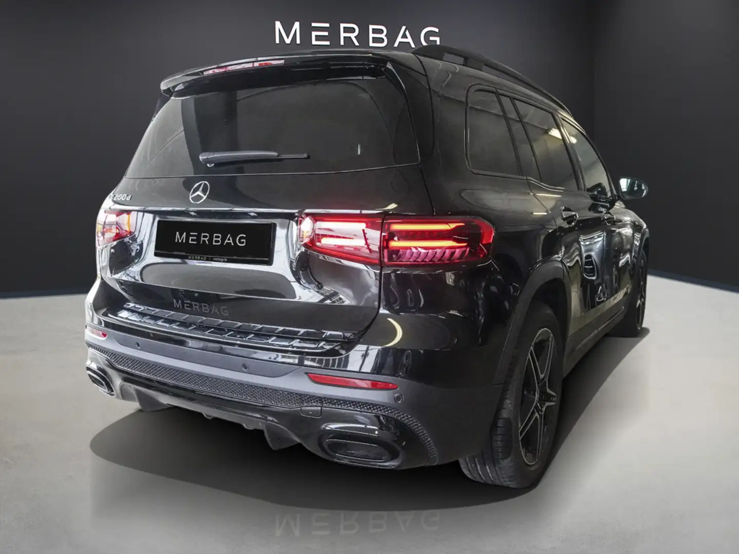 Mercedes-Benz GLB 200 AMG-NIGHT-PANO-AHK-KEYLESS-UVP 62.000,- Schwarz - 2
